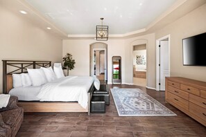 4 多间卧室、熨斗/熨衣板、免费 WiFi、床单