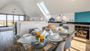 Dining - 3 Bed in Westward Ho! (oc-dreck) (Northam)