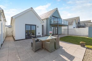 Outdoor dining - 3 Bed in Westward Ho! (oc-dreck) (Northam)