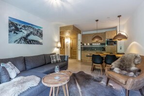 Living area - 2nd floor, balcony, tv, ski locker, 56m², Valmorel (Valmorel)