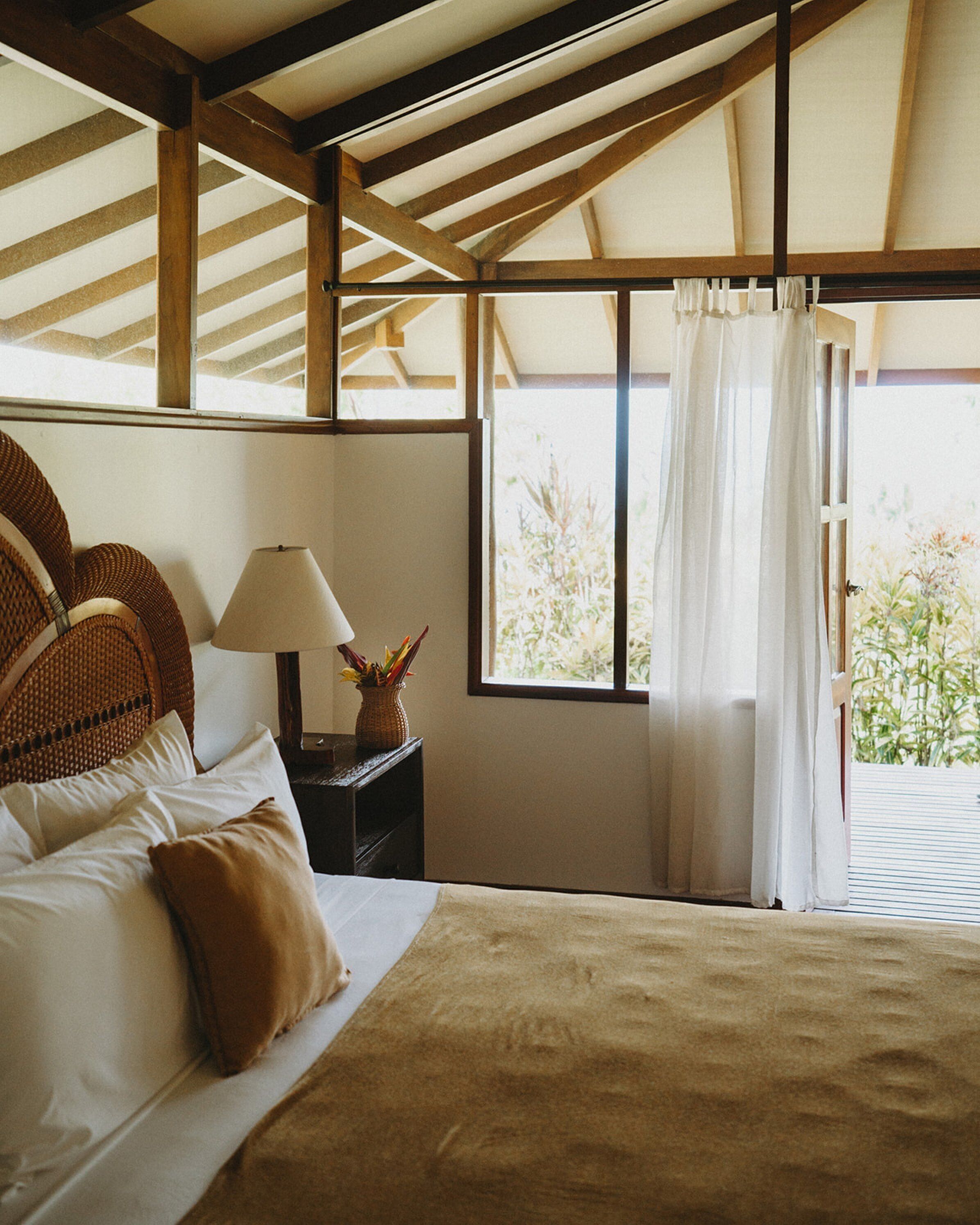 Ropa de cama de alta calidad y minibar 