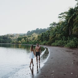 Aan een privéstrand