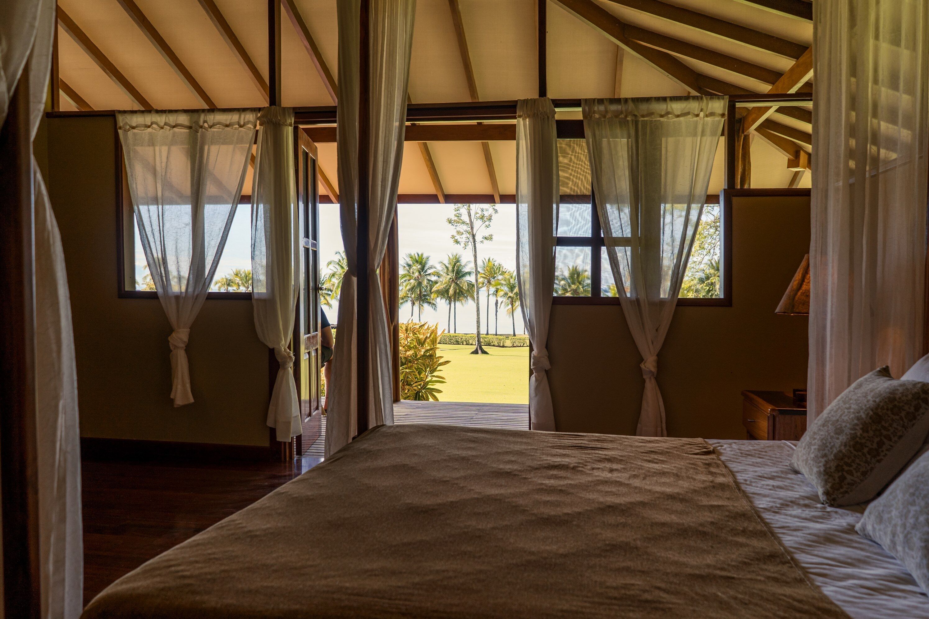 Deluxe Room | Beach/ocean view