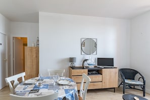 Dining - Castaline - Studio Vue Mer (Saint-Cast-le-Guildo)