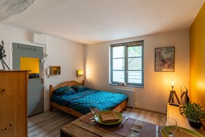 Wi-fi (inkludert) og sengetøy