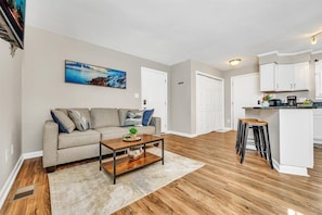 Smart-TV, peis, fotballspill og bøker