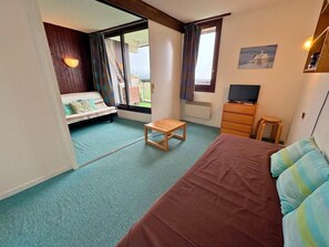 Room - 10m from ski slopes, 2nd floor, view mountain, tv, ski locker, 28m², Les Menuires (Les Menuires)