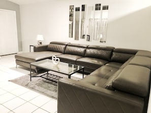 House, 3 Bedrooms | Living area - Sunrise Villa 3 Bedroom Home by Redawning (Kissimmee)