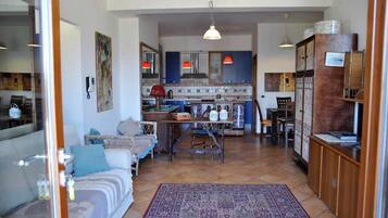 Fireplace, DVD player, books, stereo