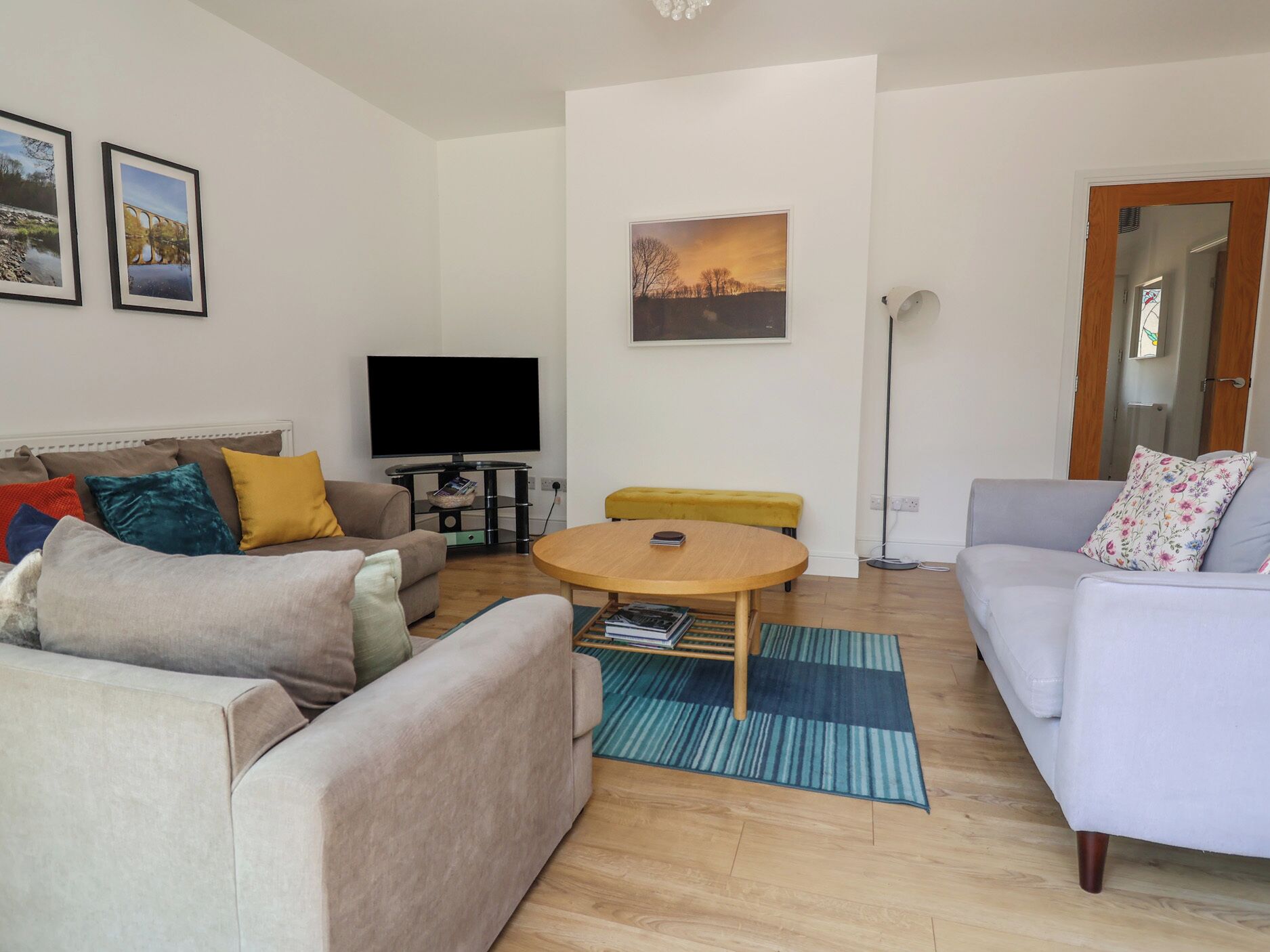 Cottage | Interior