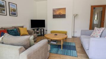 Cottage | Interior