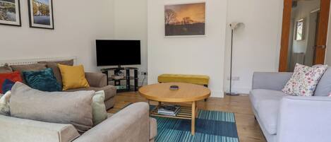 Cottage | Interior