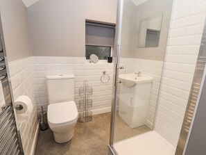 Cottage | Bathroom
