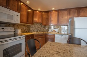 Fridge, microwave, oven, coffee/tea maker