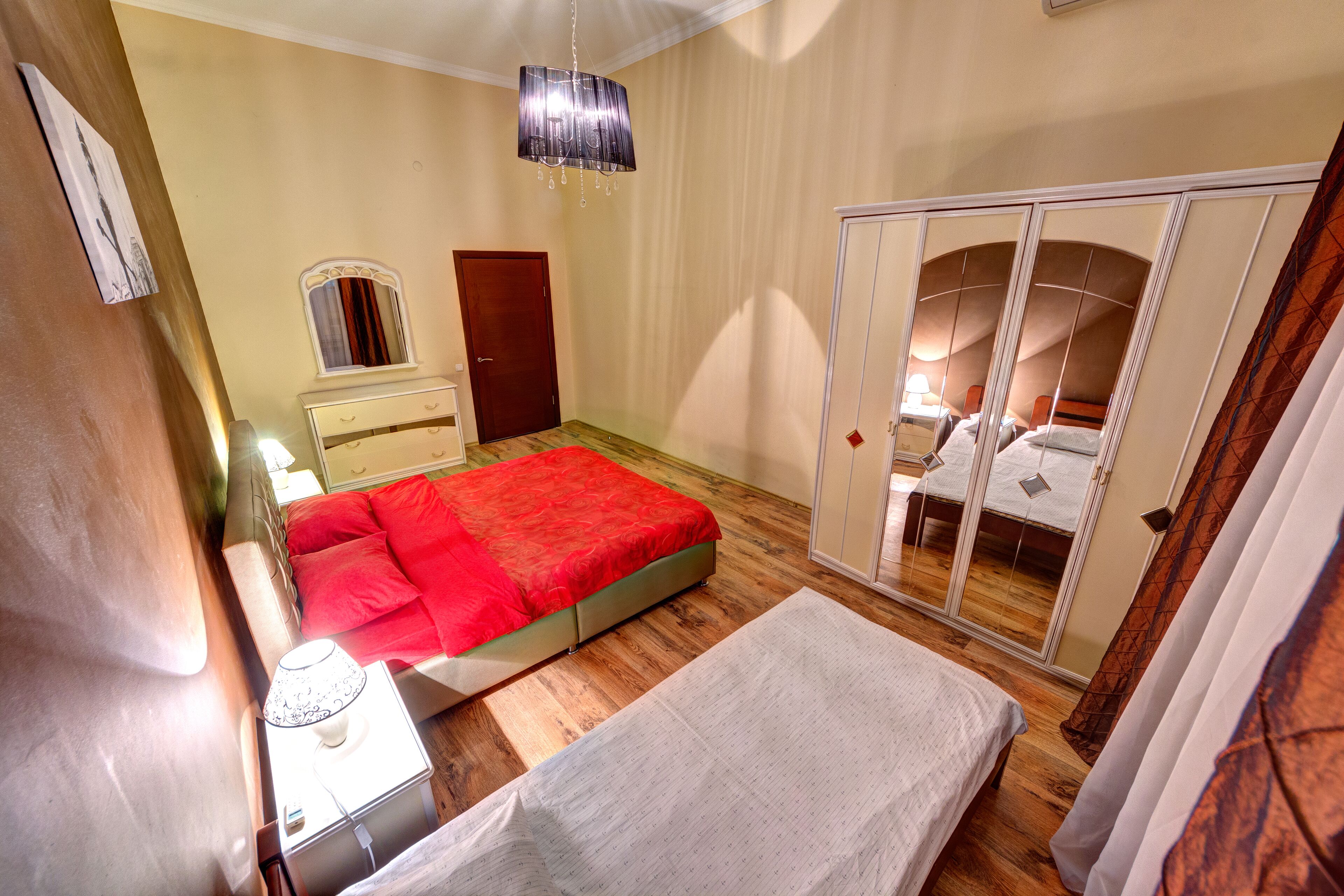 4 chambres, fer et planche à repasser, Wi-Fi, draps fournis