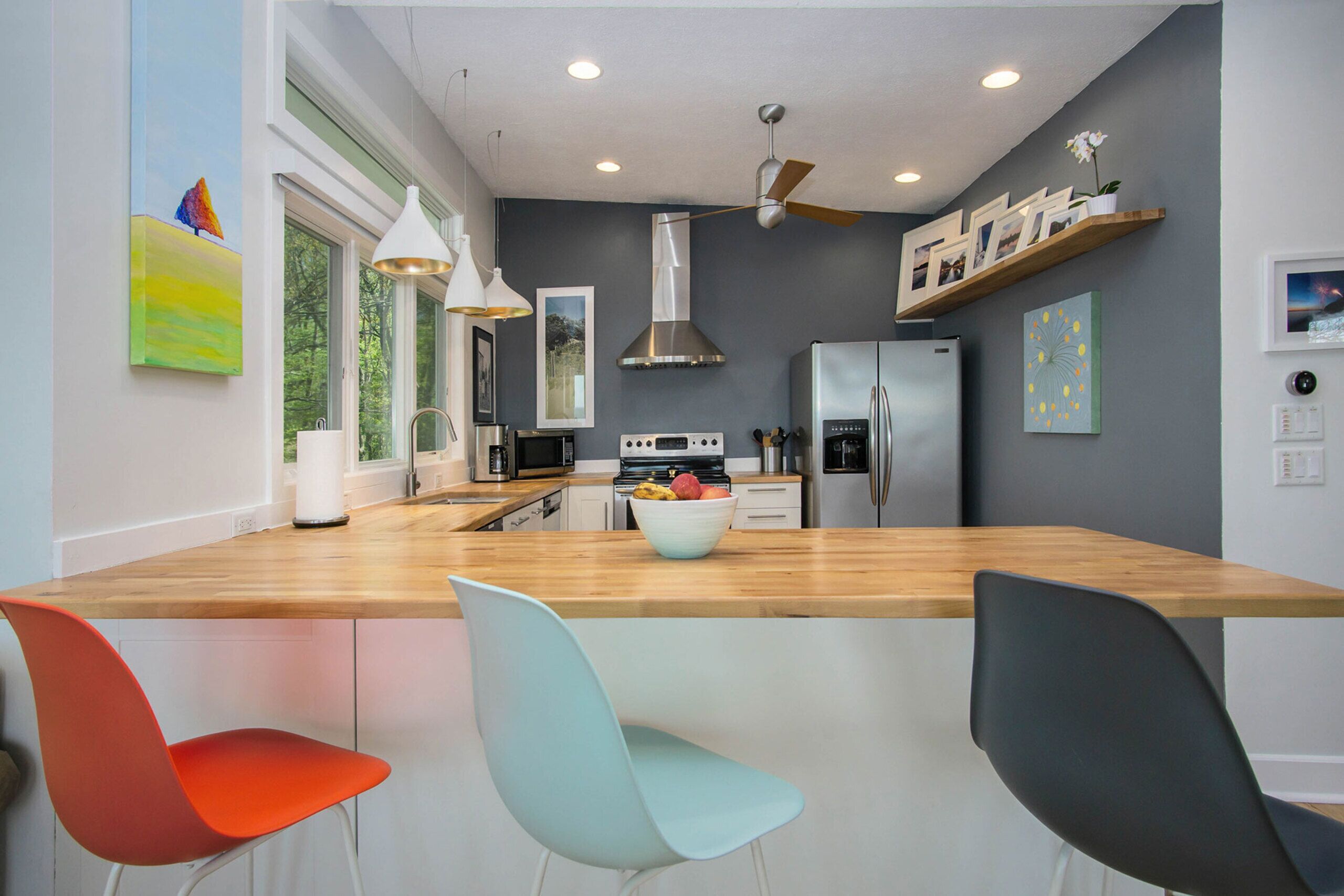 Mid-Century Modern Cottage | 2 Bed, 2 Bath