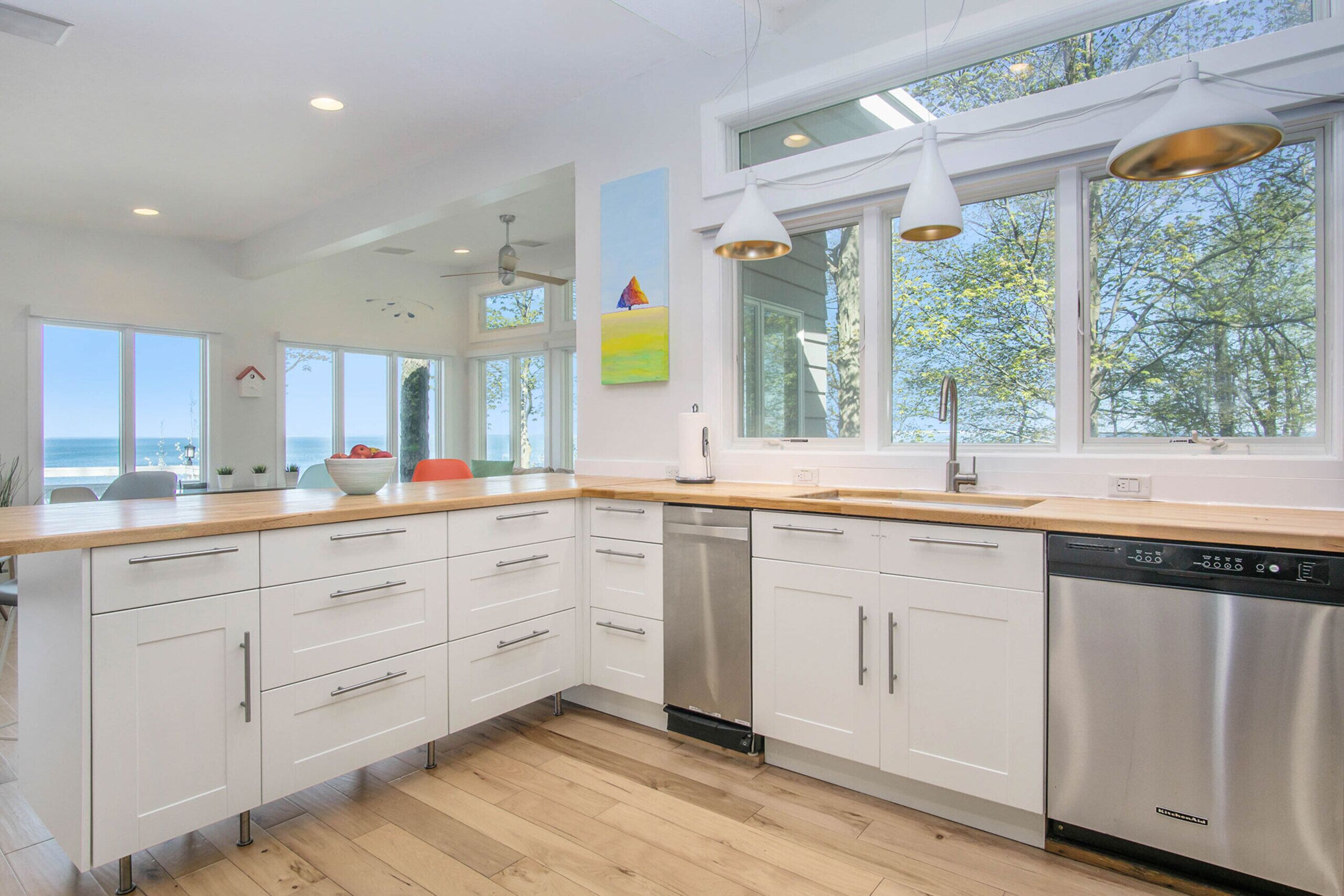 Mid-Century Modern Cottage | 2 Bed, 2 Bath