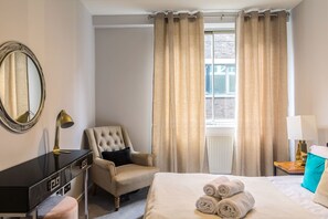 3 bedrooms, iron/ironing board, bed sheets