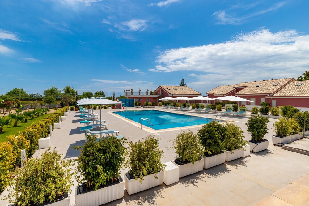 Dipladenia Garden Country House