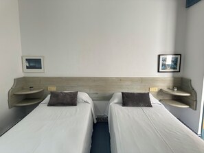 3 chambres, fer et planche à repasser, Wi-Fi gratuit, draps fournis