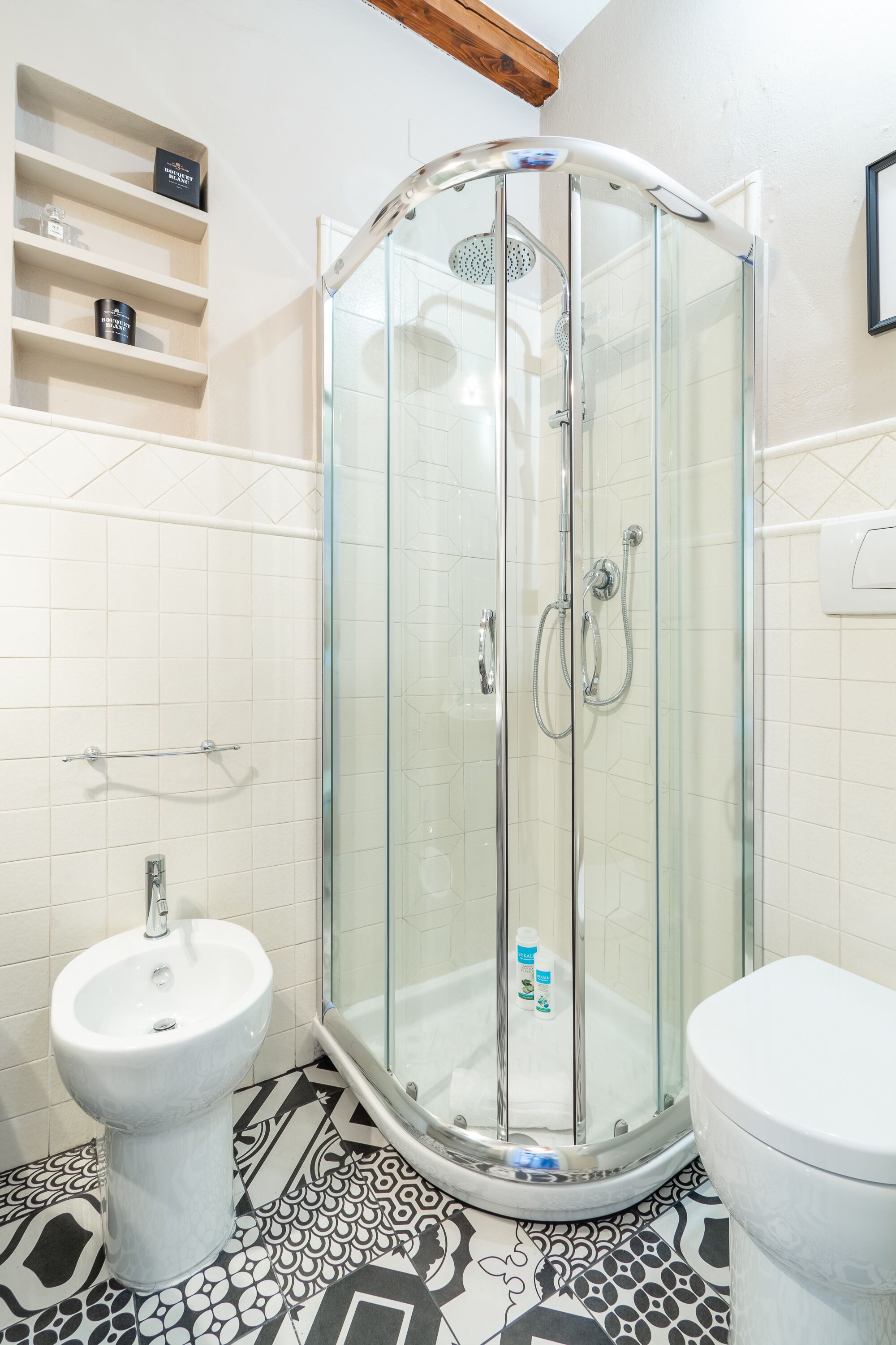 HouSmart San Mamolo 6