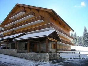 Exterior - 20m from ski slopes, 2nd floor, ski locker, 19m², Méribel (Méribel - Les Allues)