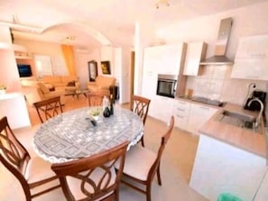 Apartment (Three Bedroom Apartment with Terrace ) | Dining room