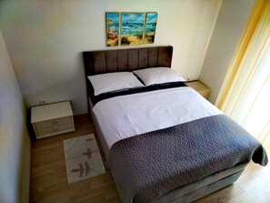 Appartamento (Three Bedroom Apartment with Terrace ) | 3 camere, ferro/asse da stiro