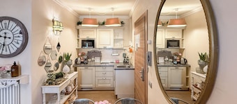 La Dolce Vita - Luxury Verona city Apartment 2 BR, 2 BA with Romantic Balcony