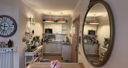 La Dolce Vita - Luxury Verona city Apartment 2 BR, 2 BA with Romantic Balcony