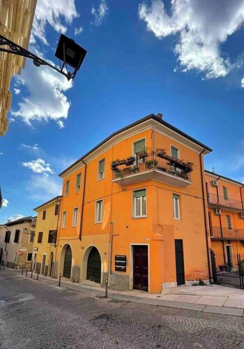 La Dolce Vita - Luxury Verona city  Apartment 2 BR, 2 BA with Romantic Balcony