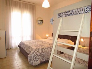 2 bedrooms