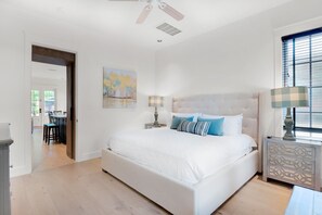 3 dormitorios, tabla de planchar con plancha, wifi gratis y ropa de cama