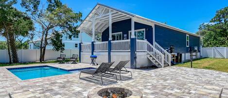 حمّام سباحة خارجي، حمّام سباحة مُدفَّأ