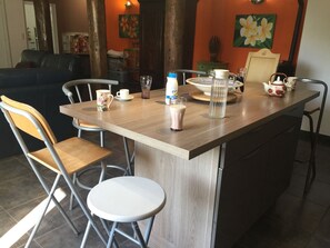 تناو ل الطعام