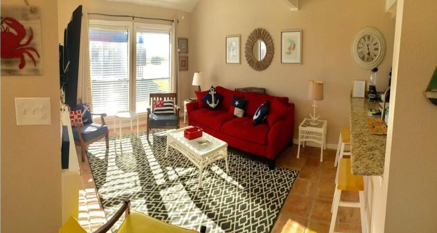 Stunning Ocean Views, Romantic Setting, Families, Great Fishing!