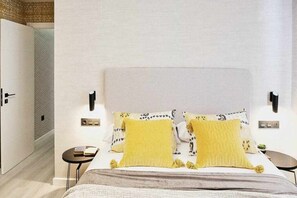 3 عدّة غرف نوم ومكواة/لوح كي وسرير سفر وواي فاي