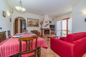 Apartment | Wohnzimmer | Kamin