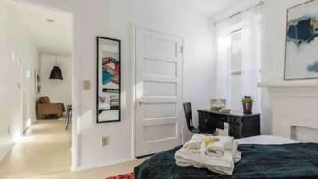 2 bedrooms, desk, iron/ironing board, free WiFi