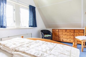 3 bedrooms, free WiFi, bed sheets