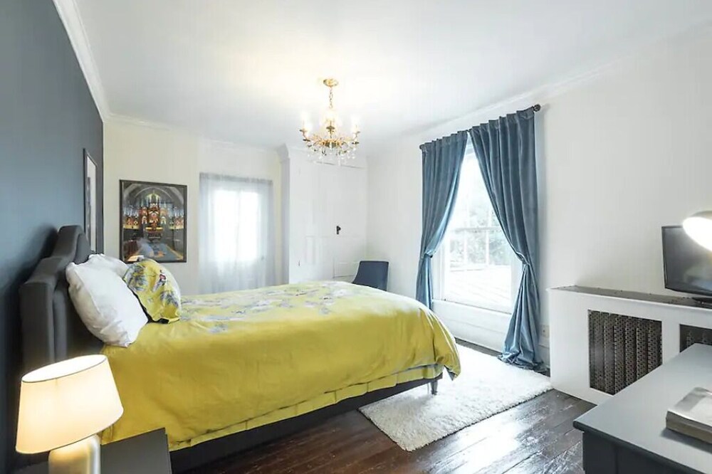 The Fenton Room in historic Holladay House