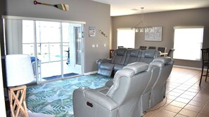 Unclassified image, 5 of 27, button