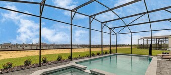 Beautiful Pool Villa, near Disney, gated resort, sleeps 22, games room.