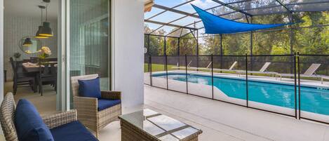 UppvÀrmd pool