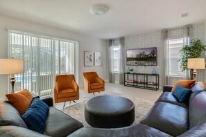 Smart TV, table tennis