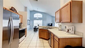 Unclassified image, 4 of 25, button