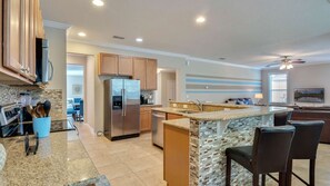 Unclassified image, 3 of 22, button