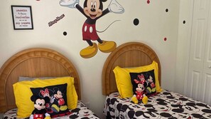 Unclassified image, 5 of 17, button - Comfortable vacation pool home, 10 mins to Walt Disney World® Resort! (Kissimmee)