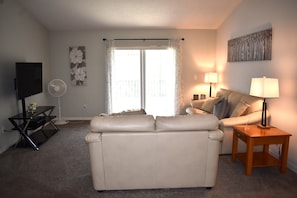 Smart TV, table tennis