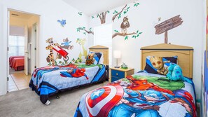 4 bedrooms, iron/ironing board, WiFi, bed sheets